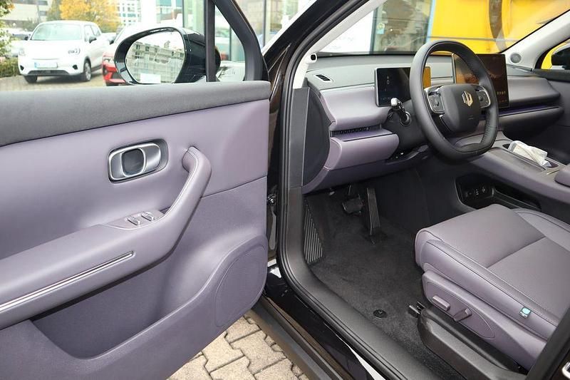 Neu Leapmotor C10 160 kW (218 PS) 2025 Schwarz SUV