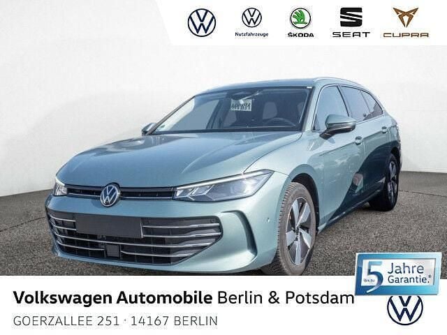 Maripositgrün metallic Gebraucht 2024 VW Passat Business Kombi | 37.990 € (Etwas zu teuer) - Bild 1/2
