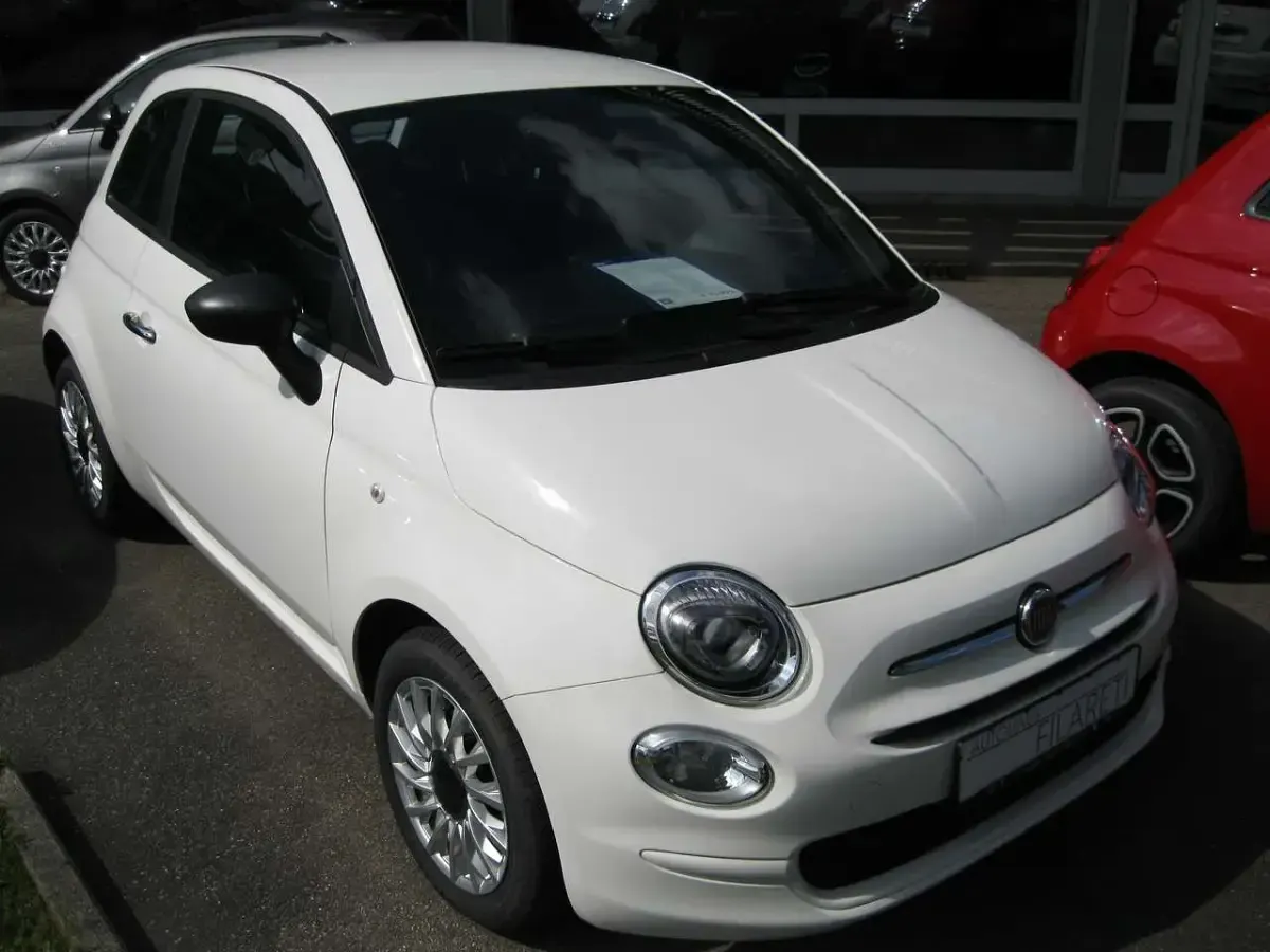 Gebraucht Fiat 500 Basis 69 PS (50 kW) 2023 Gelato weiß Kleinwagen