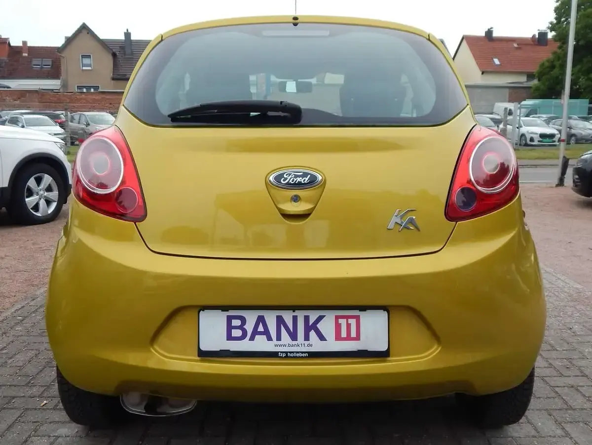 Gebraucht Ford Ka Trend 69 PS (50 kW) 2016 Mustard olivegelb metallic Kleinwagen