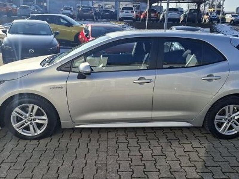 Gebraucht Toyota Corolla Business Edition 122 PS (89 kW) 2020 Silber Limousine