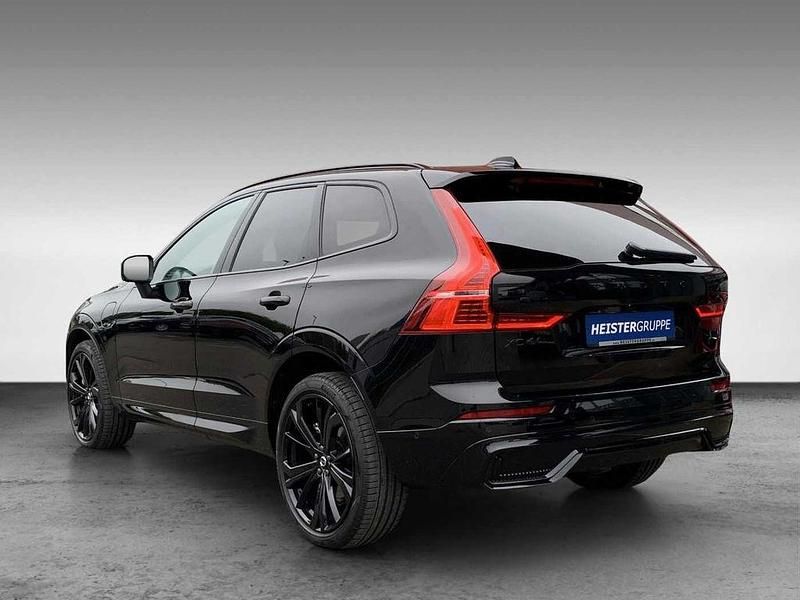 Neu Volvo XC60 Plus 349 PS (256 kW) 2025 Schwarz SUV