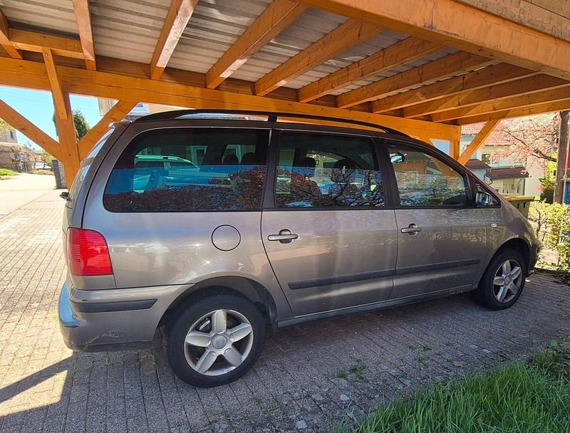 Second-hand Seat Alhambra Reference 150 CP (110 kW) 2007 Maro Monovolum