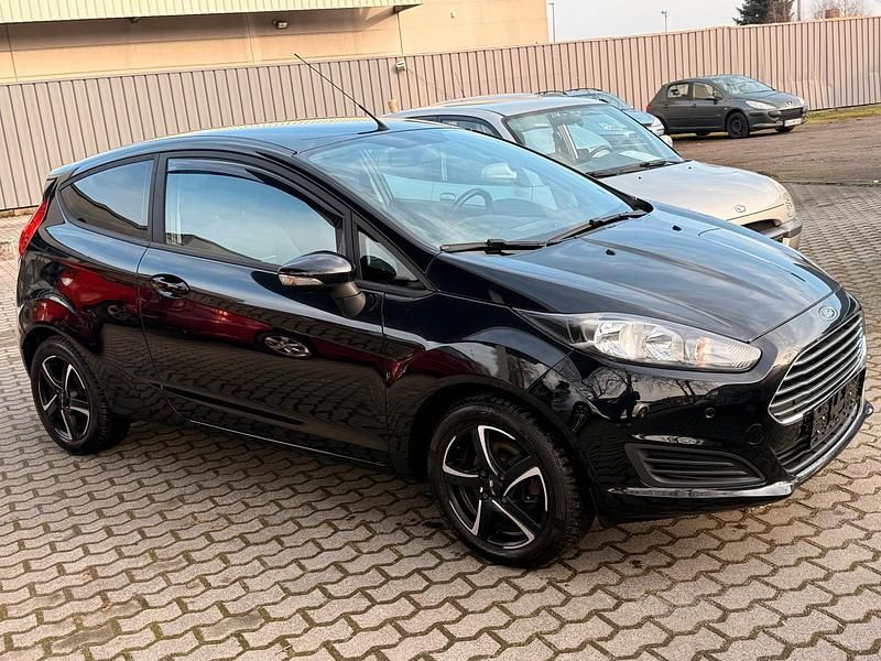 Gebraucht Ford Fiesta 100 PS (73 kW) 2014 Schwarz Limousine
