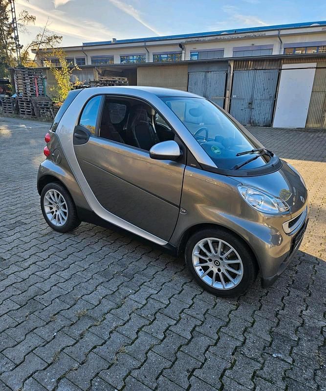 Braun Gebraucht 2009 Smart ForTwo Coupé Kleinwagen | 2.900 € (Superpreis) - Bild 1/4
