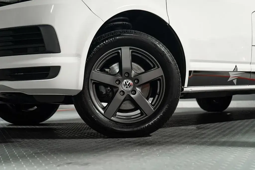 Second-hand VW T6 150 CP (110 kW) 2018 Alb Van