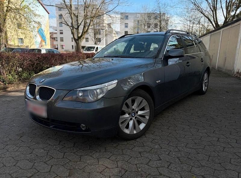 Gebraucht BMW 525 177 PS (130 kW) 2007 Grau Kombi