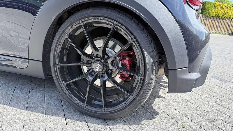 Używany Mini John Cooper Works 231 KM (169 kW) 2023 Niebieski Hatchback