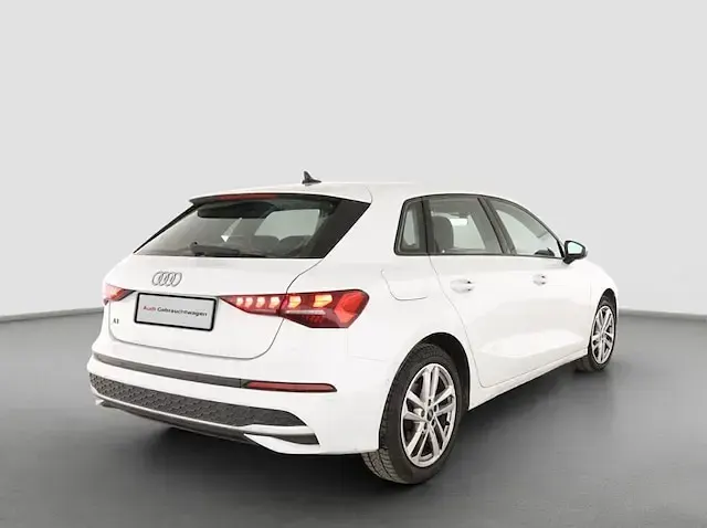 Gebraucht Audi A3 Advanced Plus 150 PS (110 kW) 2025 Gletscherweiß metallic