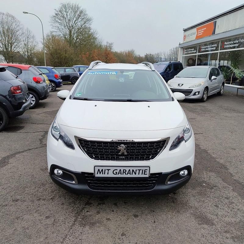 Gebraucht Peugeot 2008 Active 110 PS (80 kW) 2018 Polar weiß SUV