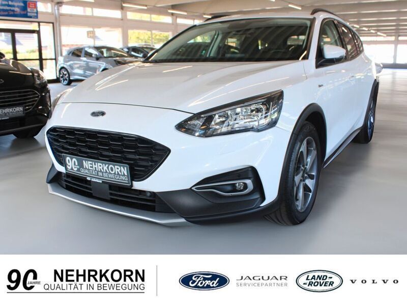 Weiß Gebraucht 2021 Ford Focus Active Limousine | 18.850 € (Etwas zu teuer) - Bild 1/4