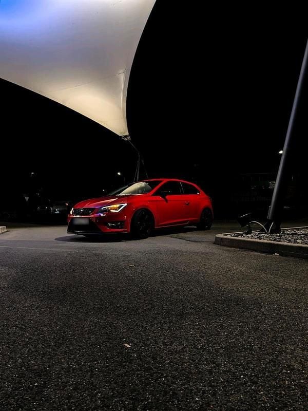 Gebraucht Seat Leon 180 PS (132 kW) 2013 Rot Kleinwagen