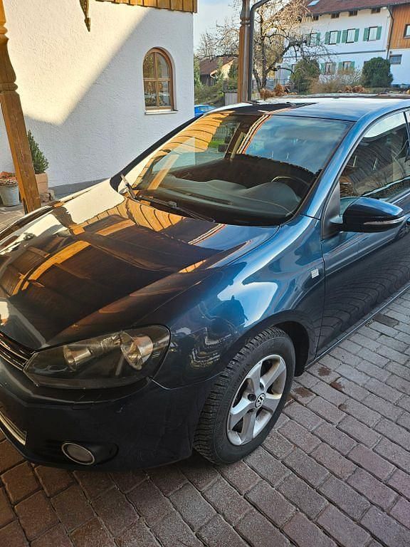 Blau Gebraucht 2009 VW Golf VI Comfortline Limousine | 7.000 € (Teuer) - Bild 1/4