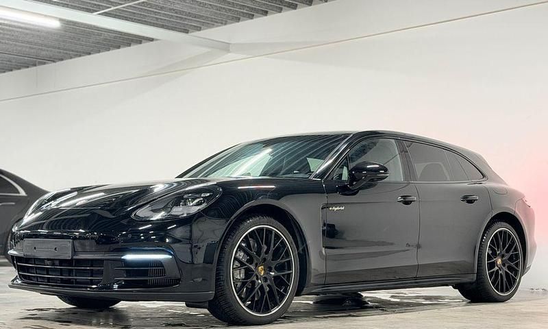 Schwarz Gebraucht 2018 Porsche Panamera 4 Sport Turismo Limousine | 53.845 € (Fairer Preis) - Bild 1/4