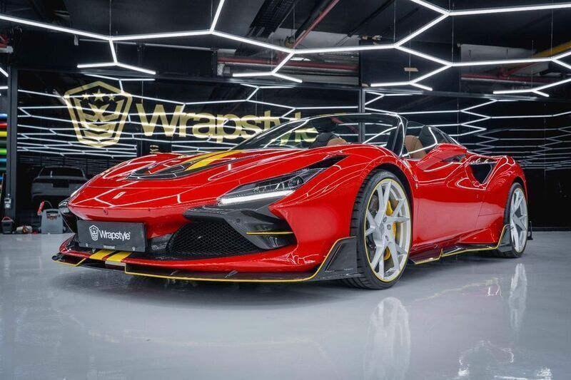 Rot Gebraucht 2022 Ferrari F8 | 399.900 € - Bild 1/4