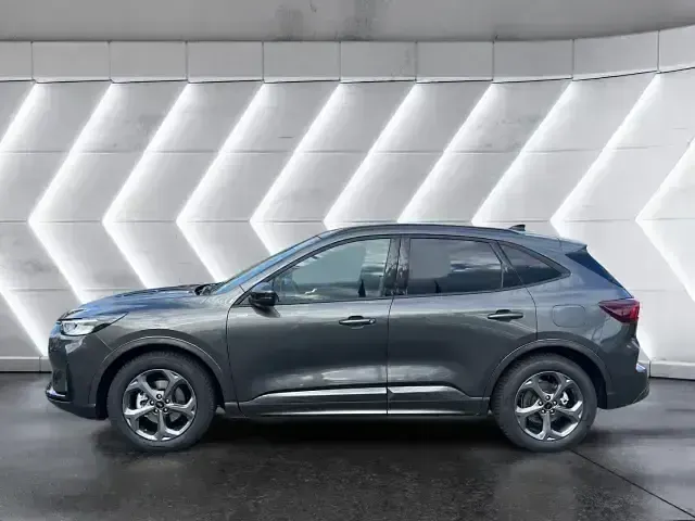 Neu Ford Kuga ST-Line 180 PS (132 kW) 2025 Metallic) (grau SUV