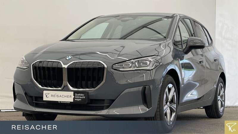 Sparkling kupfergrau metallic Gebraucht 2024 BMW 218 Active Tourer Luxury Line Van / Kleinbus | 27.849 € - Bild 1/4