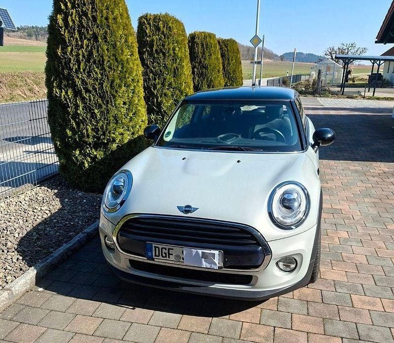 Gebraucht Mini Cooper 136 PS (100 kW) 2018 Weiß Kleinwagen