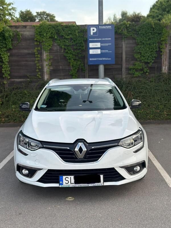 Schwarz Gebraucht 2016 Renault Mégane GrandTour Kombi | 5.900 € - Bild 1/4