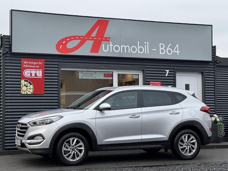 Grau Gebraucht 2016 Hyundai Tucson Trend SUV | 14.850 € (Fairer Preis) - Bild 1/3