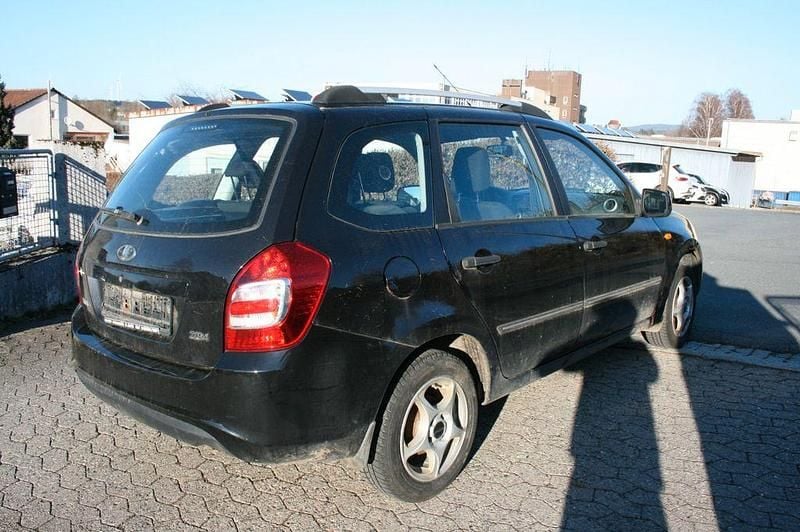 Gebraucht Lada Kalina 87 PS (63 kW) 2017 Schwarz Kombi