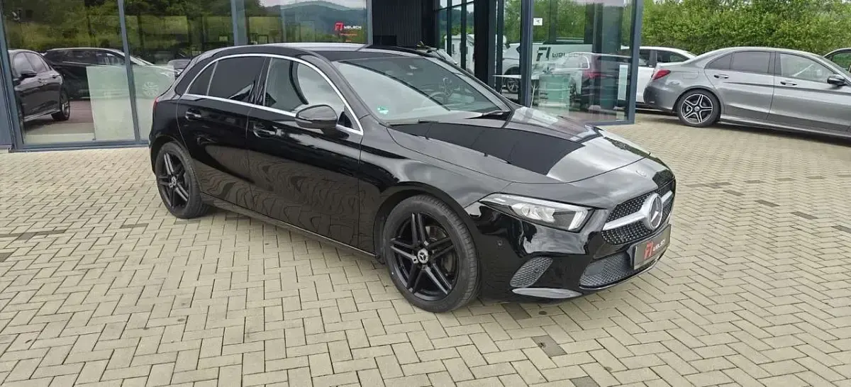 Gebraucht Mercedes A200 Progressive 163 PS (119 kW) 2018 Schwarz Limousine