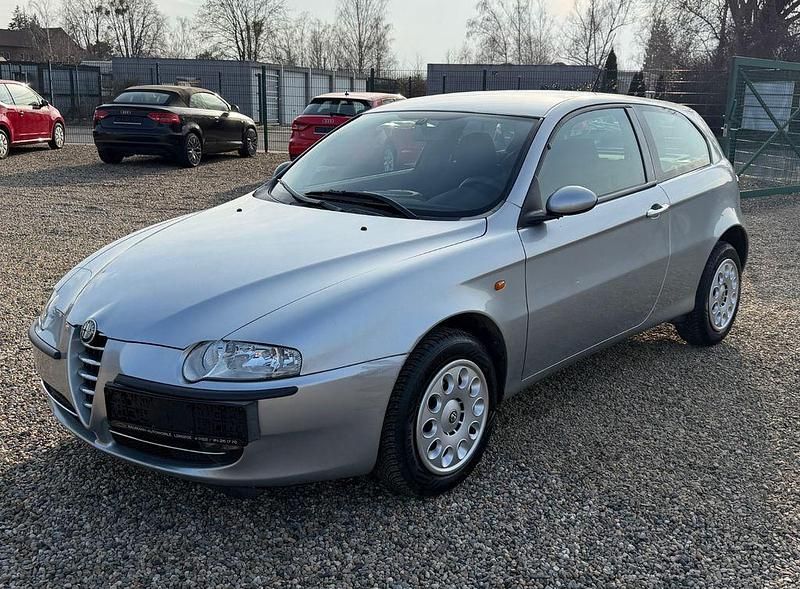 Gebraucht Alfa Romeo 147 105 PS (77 kW) 2001 Silber Kleinwagen
