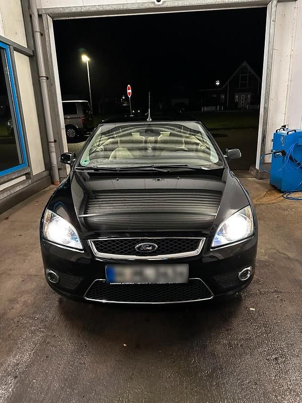 Gebraucht Ford Focus Cabriolet 145 PS (106 kW) 2007 Schwarz Cabrio