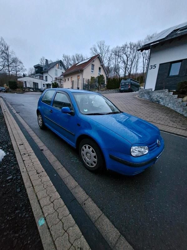 Gebraucht VW Golf IV 102 PS (75 kW) 2001 Kleinwagen