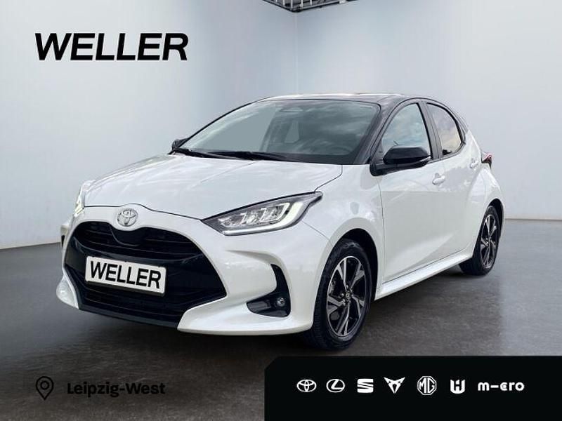 Weiss Gebraucht 2024 Toyota Yaris Hybrid Kleinwagen | 22.690 € (Fairer Preis) - Bild 1/3