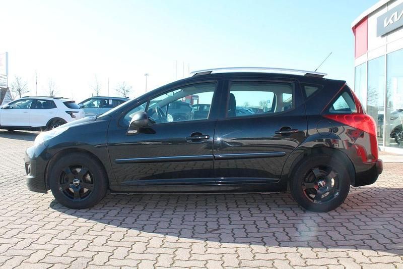 Gebraucht Peugeot 207 95 PS (69 kW) 2013 Schwarz Kombi