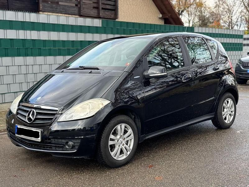 Gebraucht Mercedes A150 95 PS (69 kW) 2009 Schwarz Kleinwagen