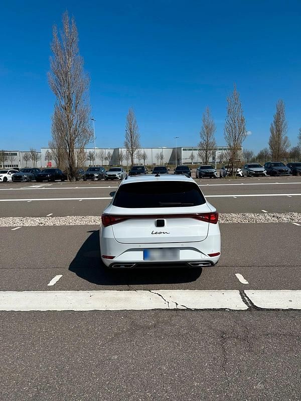 Gebraucht Seat Leon FR 150 PS (110 kW) 2021 Weiß Kombi