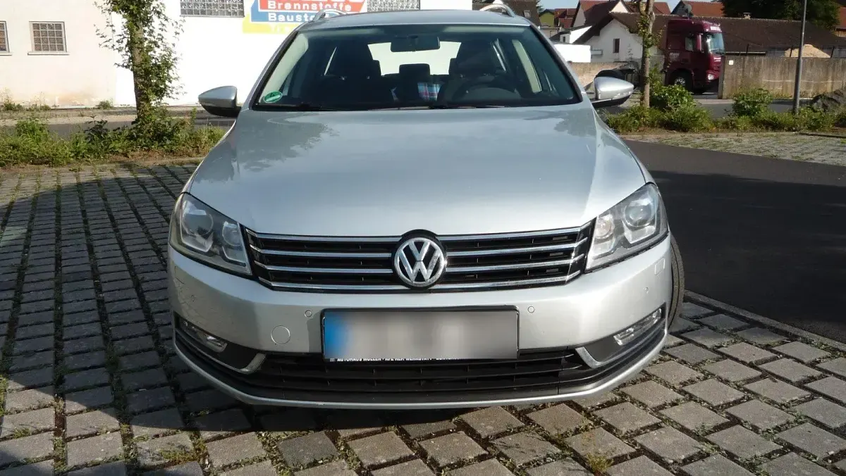 Gebraucht VW Passat 140 PS (102 kW) 2012 Silber Kombi