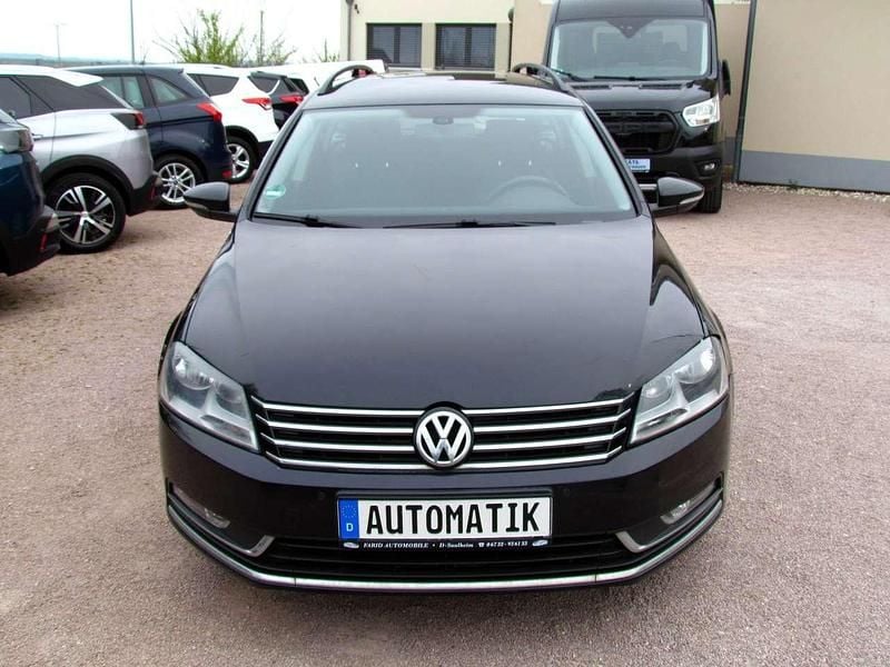Gebraucht VW Passat 140 PS (102 kW) 2013 Deep black perleffekt Kombi
