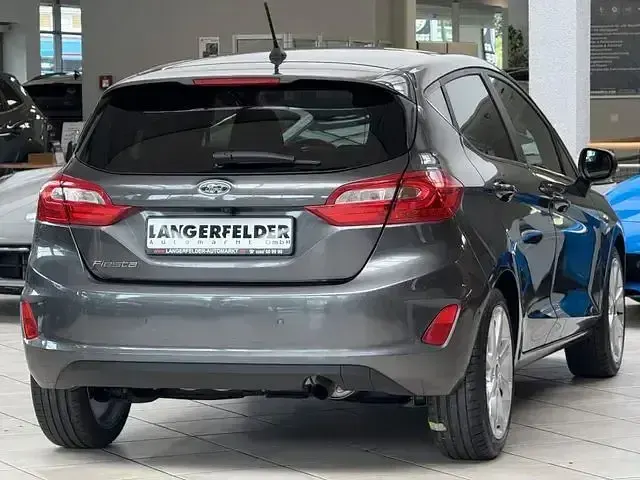 Gebraucht Ford Fiesta Titanium 101 PS (74 kW) 2017 Magneticgrau metallic Kleinwagen