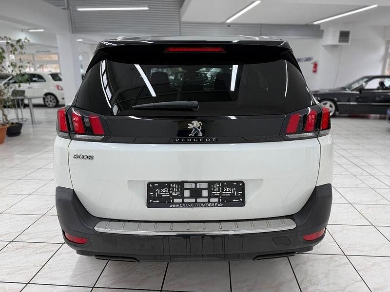 Gebraucht Peugeot 5008 Allure 179 PS (131 kW) 2020 Weiß SUV