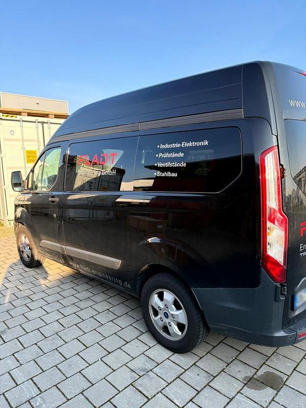 Second-hand Ford Transit Custom 170 CP (125 kW) 2017 Negru Monovolum