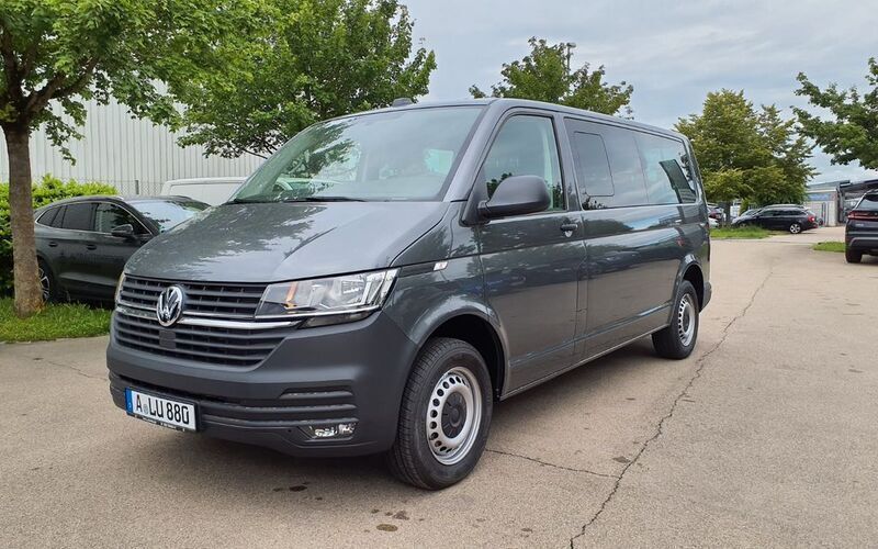 Indiumgrau metallic Gebraucht 2024 VW T6.1 Van | 54.890 € (Guter Preis) - Bild 1/4