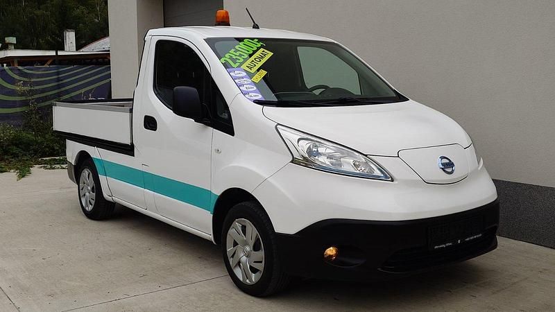 Weiß Gebraucht 2014 Nissan e-NV200 Van | 9.500 € - Bild 1/4
