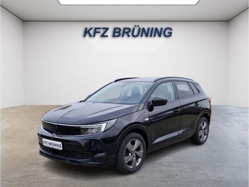 Diamant schwarz metallic (metallic) Gebraucht 2024 Opel Grandland X SUV | 21.280 € (Superpreis) - Bild 1/4