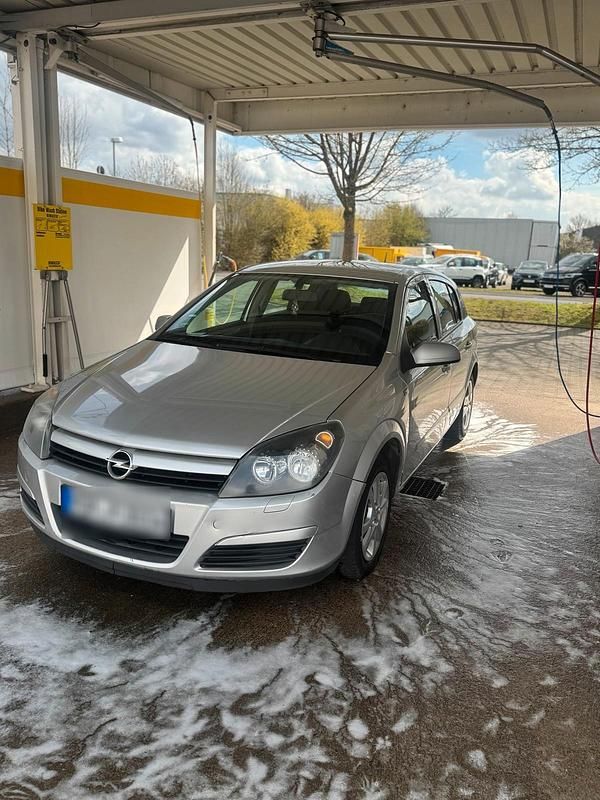 Gebraucht Opel Astra 105 PS (77 kW) 2005 Silber Kleinwagen
