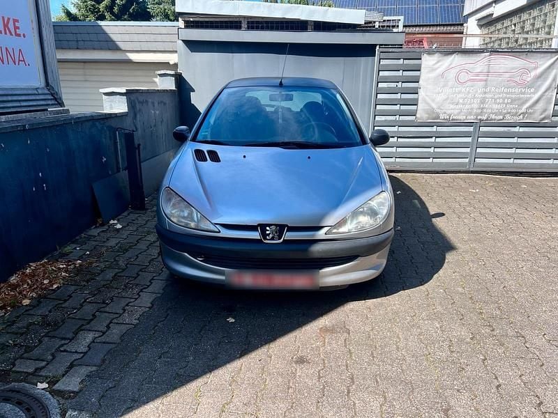 Silber Gebraucht 2000 Peugeot 206 Kleinwagen | 1.800 € - Bild 1/4