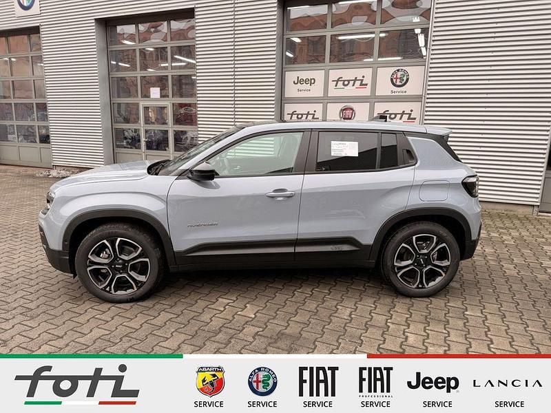 Neu Jeep Avenger Summit 110 PS (80 kW) 2025 Grau SUV