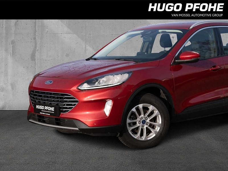 Gebraucht Ford Kuga Titanium 151 PS (111 kW) 2021 Rot SUV