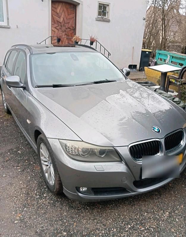 Gebraucht BMW 320 170 PS (125 kW) 2010 Silber Kombi