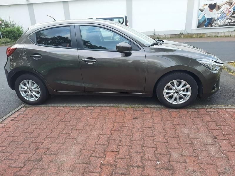 Gebraucht Mazda 2 90 PS (66 kW) 2016 Braun Kleinwagen
