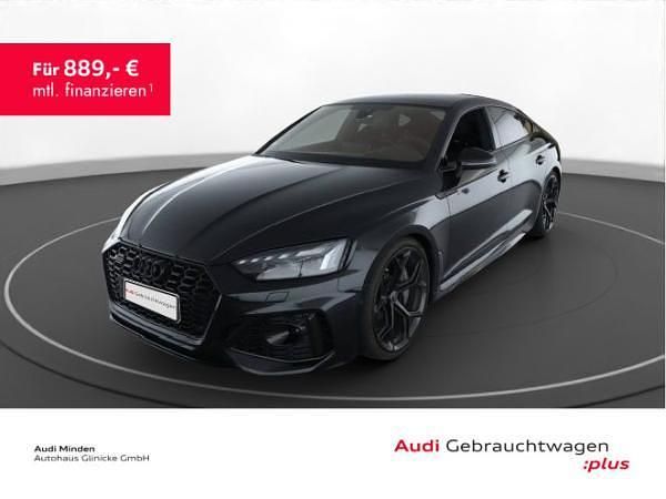 Schwarz (mythosschwarz metallic) Gebraucht 2024 Audi RS5 Sportback Ambiente Limousine | 89.981 € - Bild 1/3