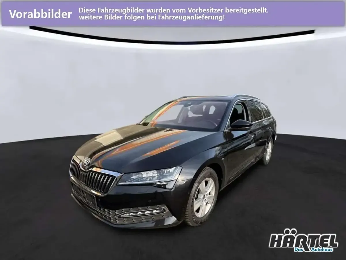 Gebraucht Skoda Superb Style 150 PS (110 kW) 2023 Black magic perleffekt, pearl effect Kombi