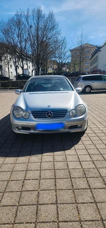 Gebraucht Mercedes C200 163 PS (119 kW) 2001 Silber Coupé